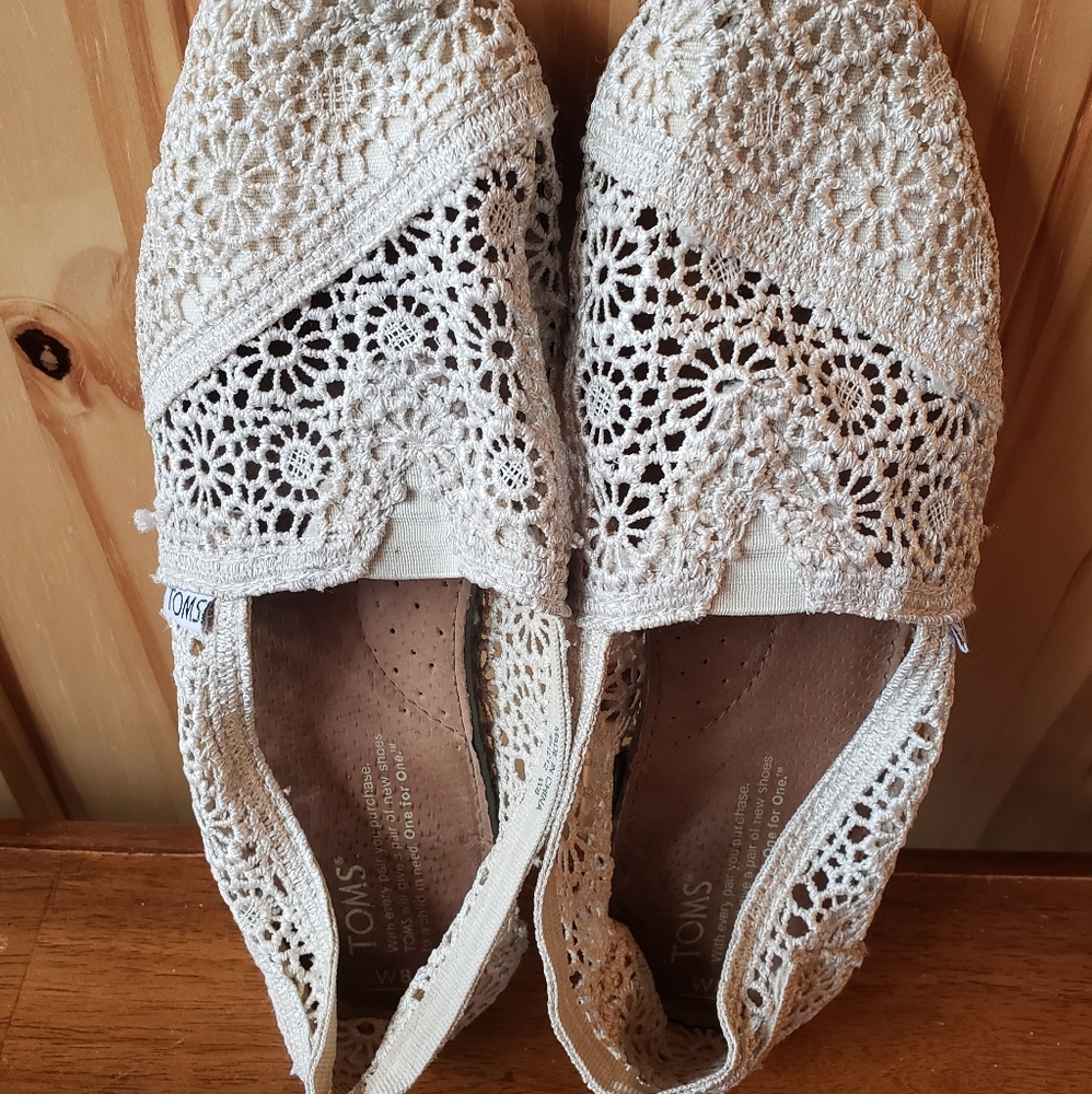 Toms Cream Lace Womens sz 8